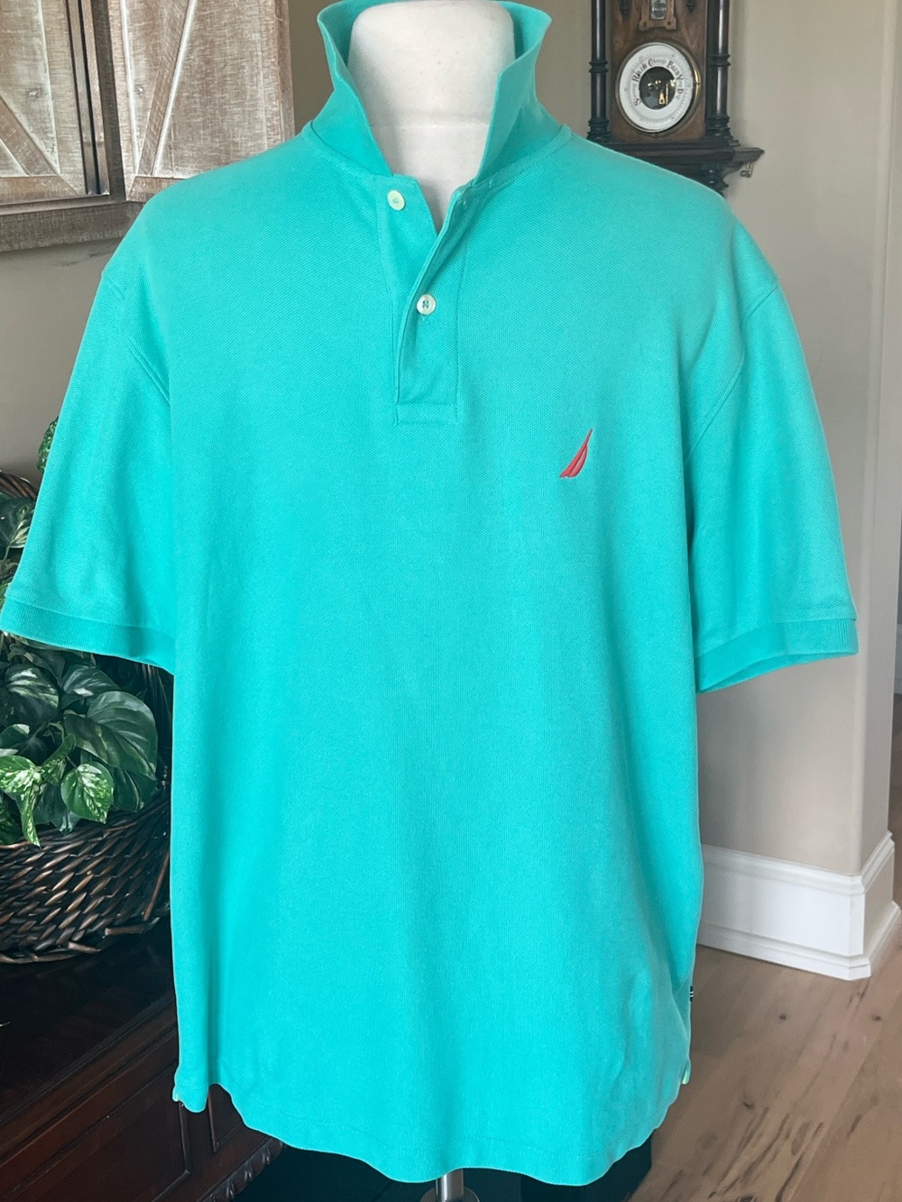 Nautica Menβs Performance Deck Short-Sleeve Blue Green Polo with Logo